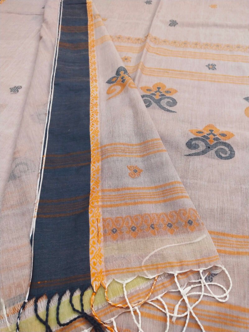 Beige Bengal Handloom Cotton Saree - Image 4