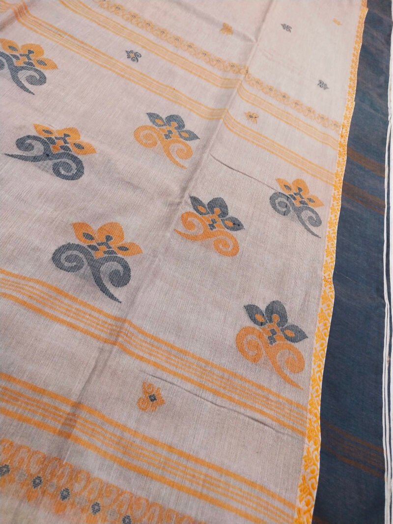 Beige Bengal Handloom Cotton Saree - Image 5