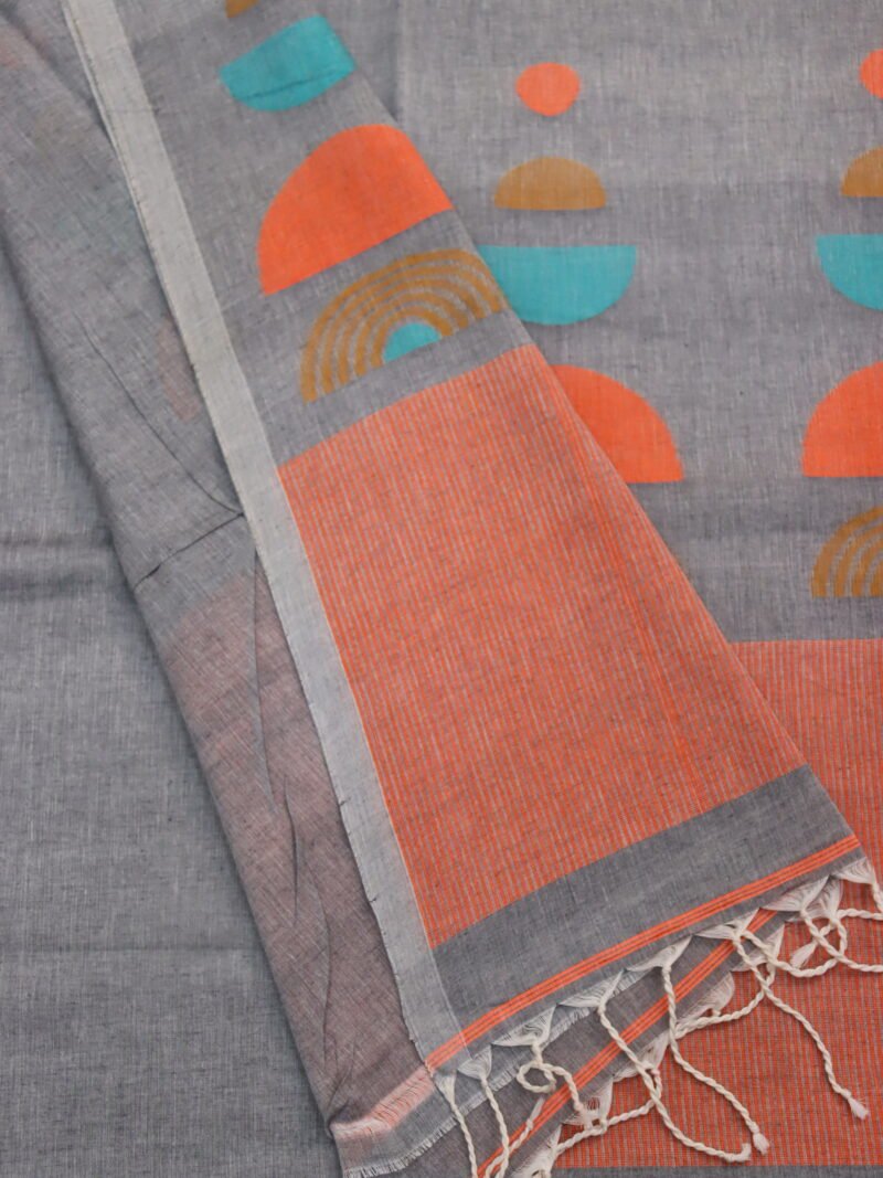 Gray Handloom Pure Cotton Jamdani Saree - Image 4