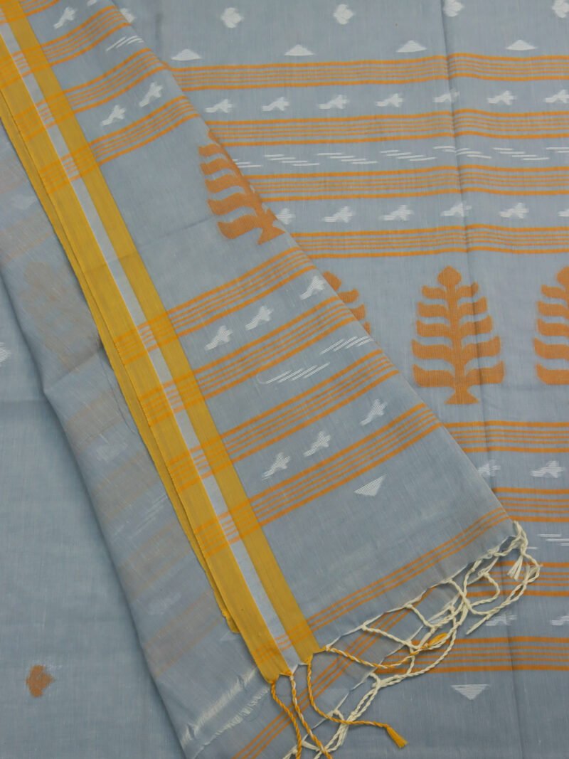 French Gray Handloom Khadi Cotton Dhakai Jamdani Saree - Image 4
