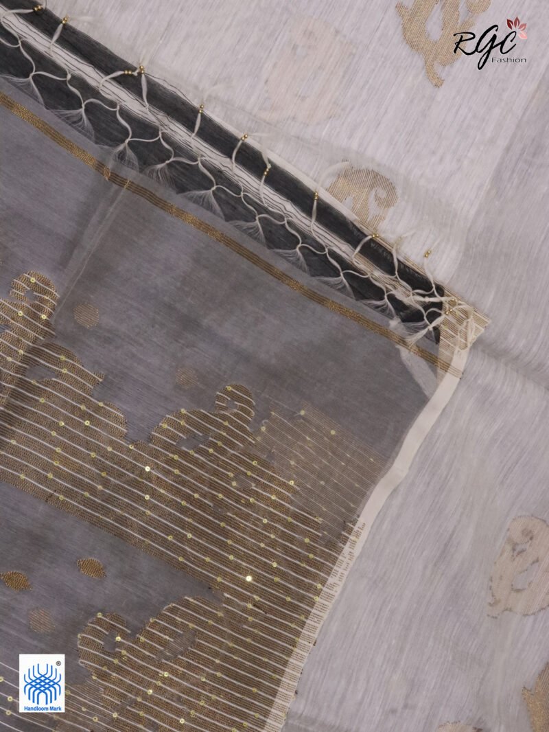 Off-white Matka Muslin Silk Antique Zari Sequence Work Jamdani Saree - Image 4