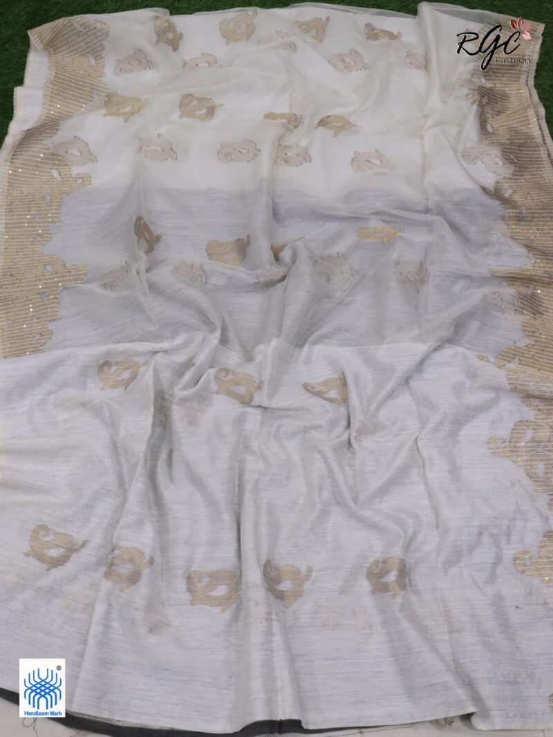 Off-white Matka Muslin Silk Antique Zari Sequence Work Jamdani Saree - Image 6