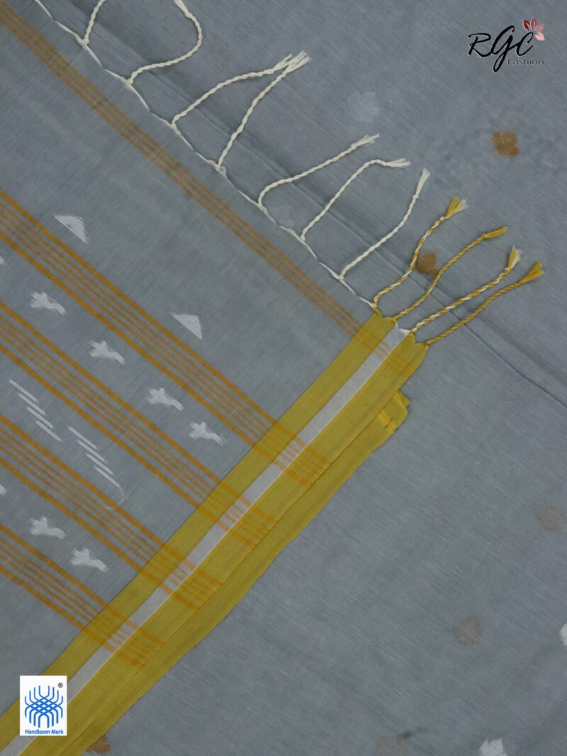 French Gray Handloom Khadi Cotton Dhakai Jamdani Saree - Image 5