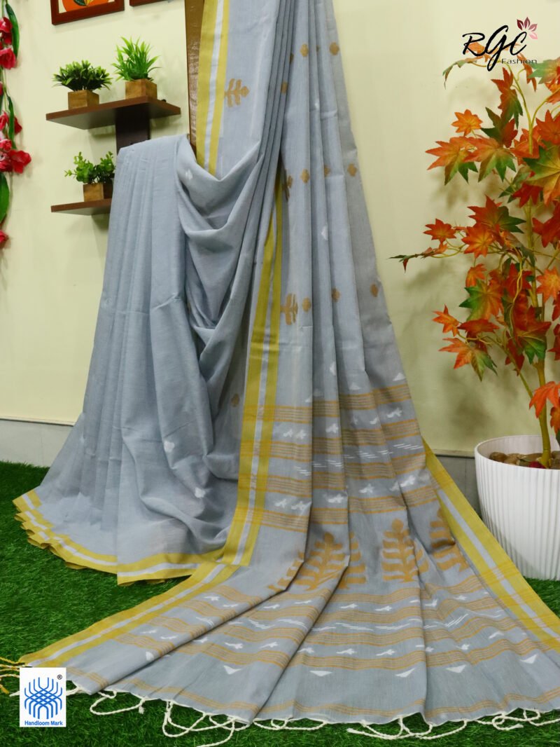 French Gray Handloom Khadi Cotton Dhakai Jamdani Saree - Image 10