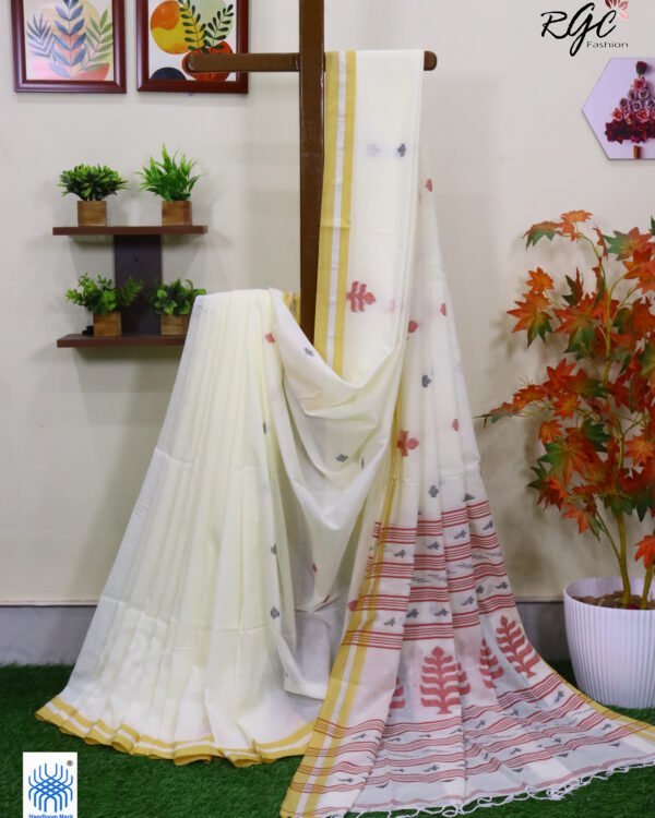 Off White Handloom Khadi Cotton Dhakai Jamdani Saree