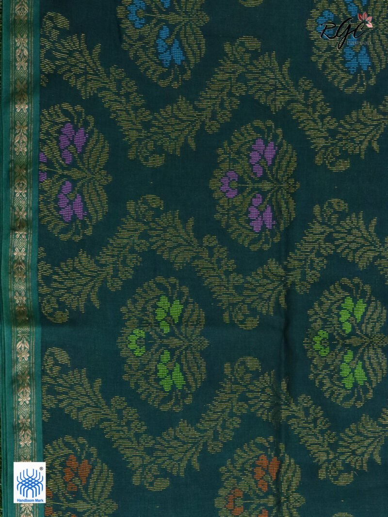 Rama Green Pure Cotton Zari Kanjivaram Saree - Image 10