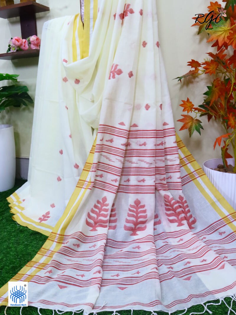 Off White Handloom Khadi Cotton Dhakai Jamdani Saree - Image 6