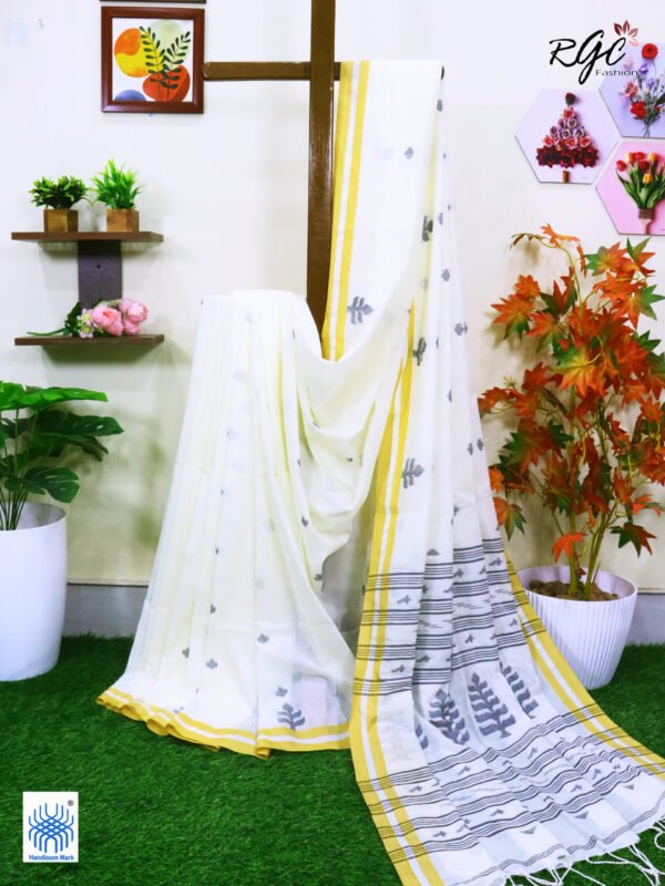 Off White Handloom Khadi Cotton Dhakai Jamdani Saree