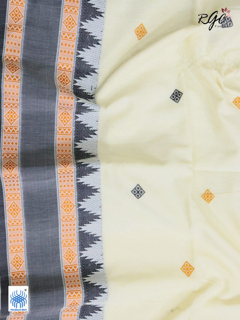 Off-White Pure Cotton Bengal Traditional Handloom Jamdani Saree - Image 2