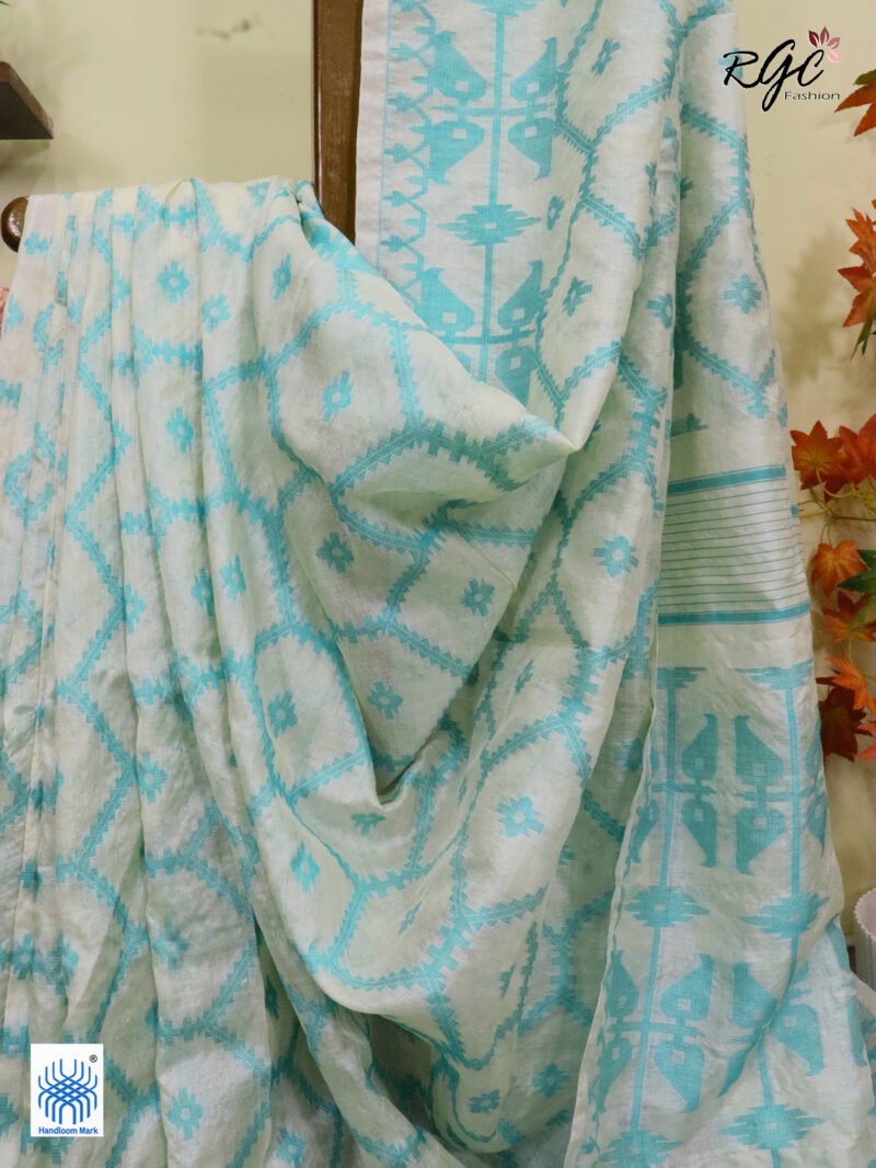 Off-White Pure Handloom Gachi Tussar Allover Jamdani Saree - Image 3