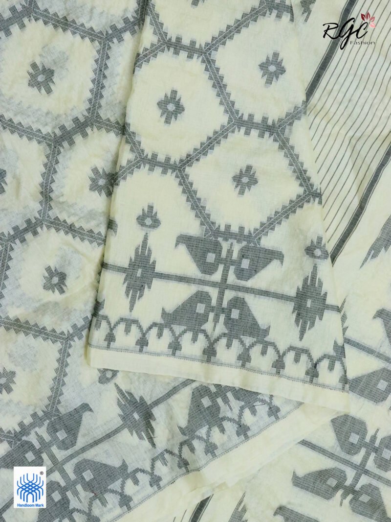 Off-White Pure Handloom Gachi Tussar Allover Jamdani Saree - Image 8