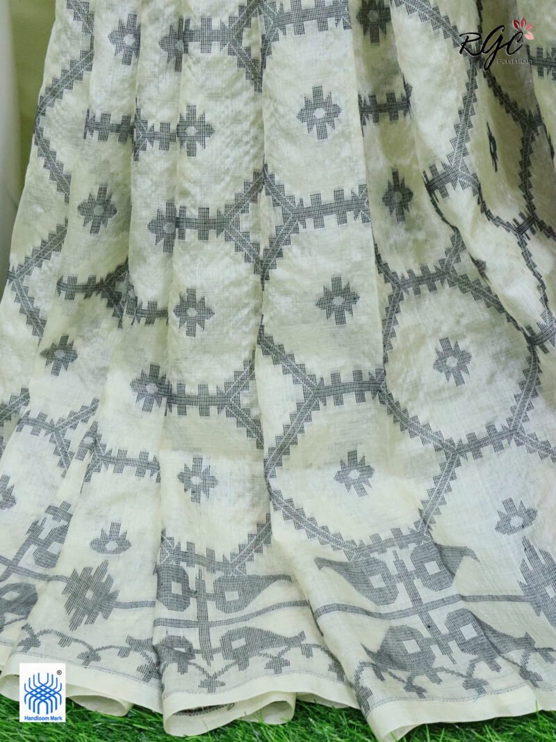Off-White Pure Handloom Gachi Tussar Allover Jamdani Saree - Image 2