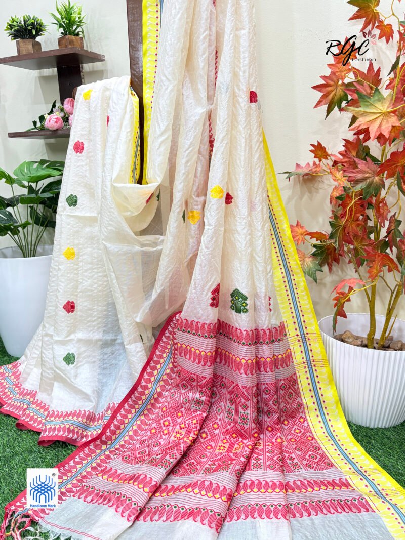 Off-White Pure Tussar Bengal Traditional Handloom Jamdani Saree - Image 2