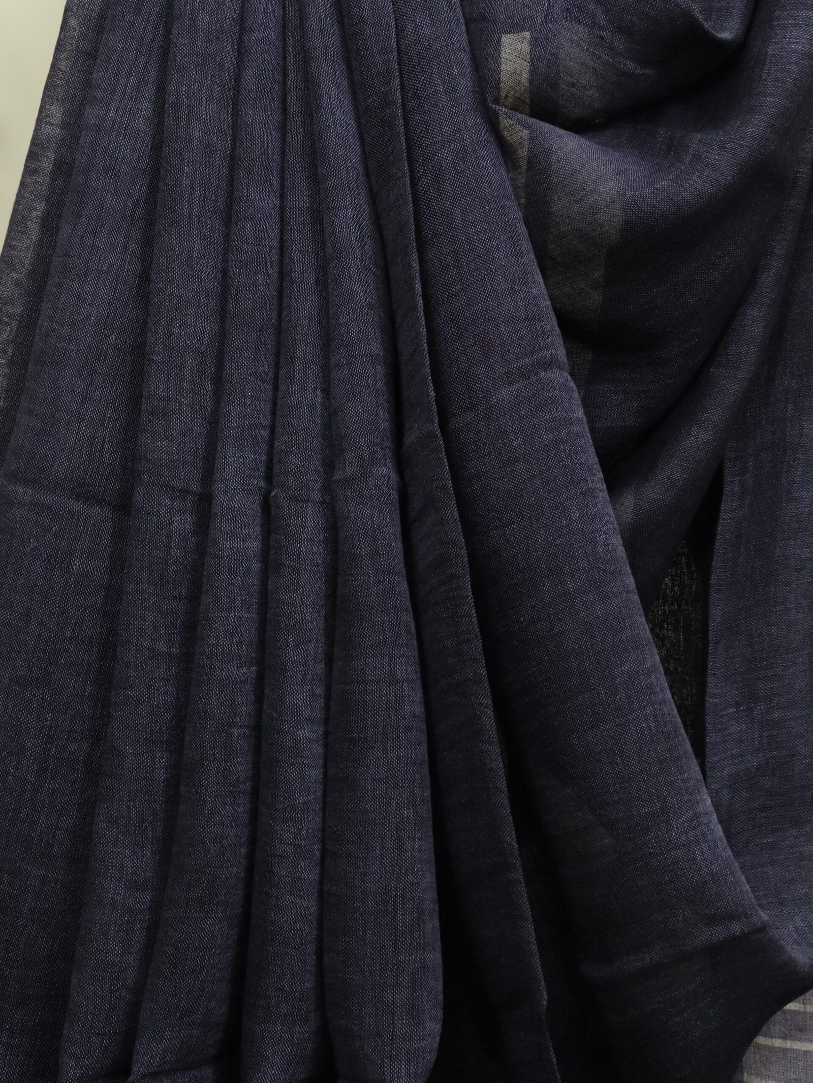 Grayish Black Linen Palin Silver Zari Border Saree - Image 8