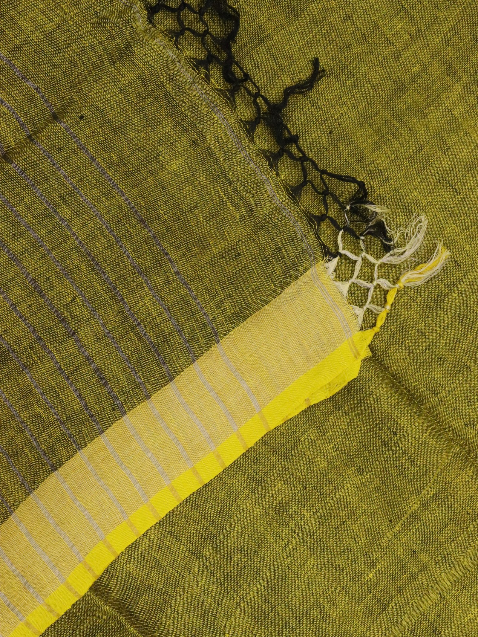 Blackish Yellow Linen Palin Silver Zari Border Saree - Image 8