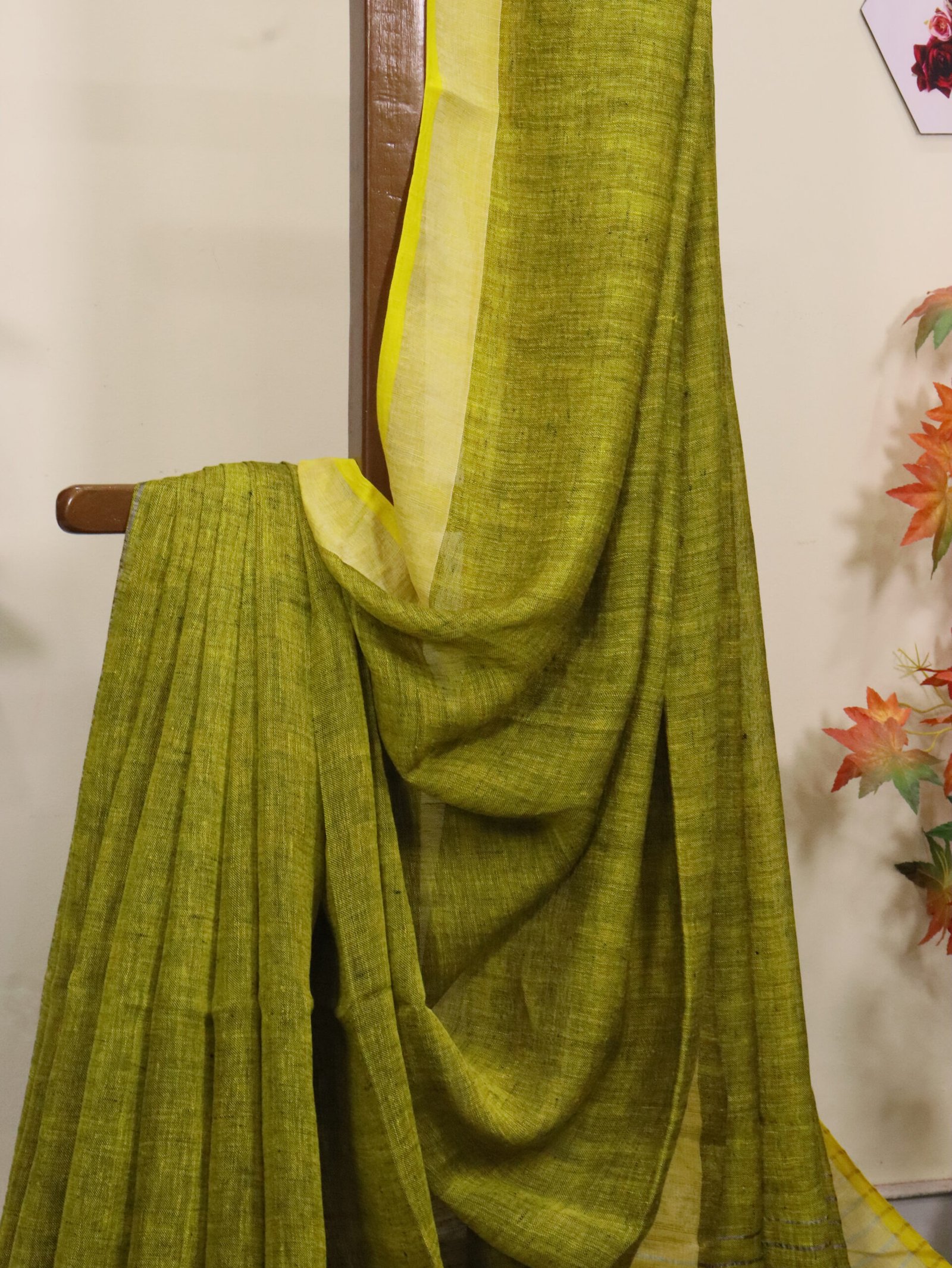 Blackish Yellow Linen Palin Silver Zari Border Saree - Image 5