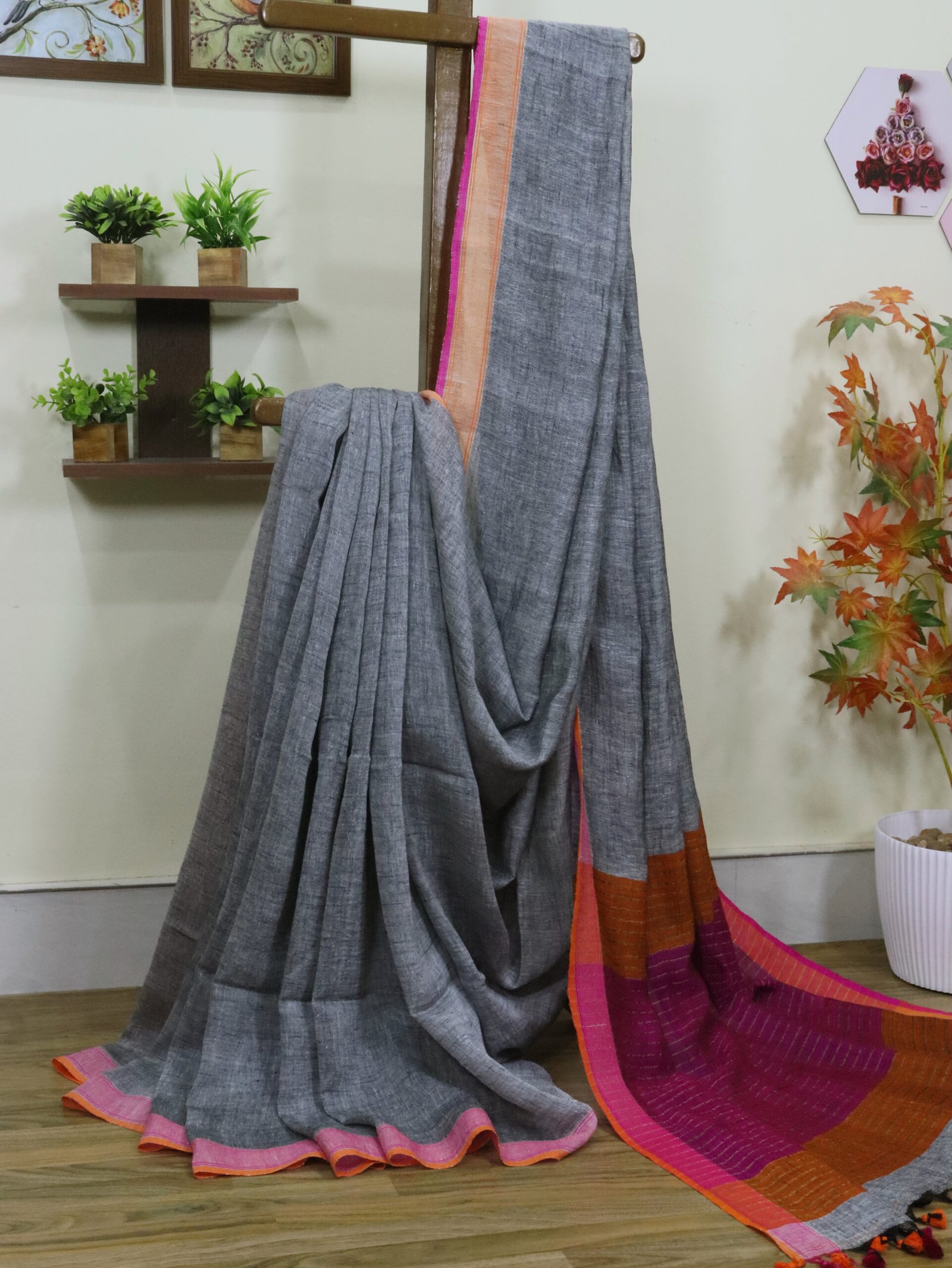 Gray Pure Linen Plain Saree - Image 3