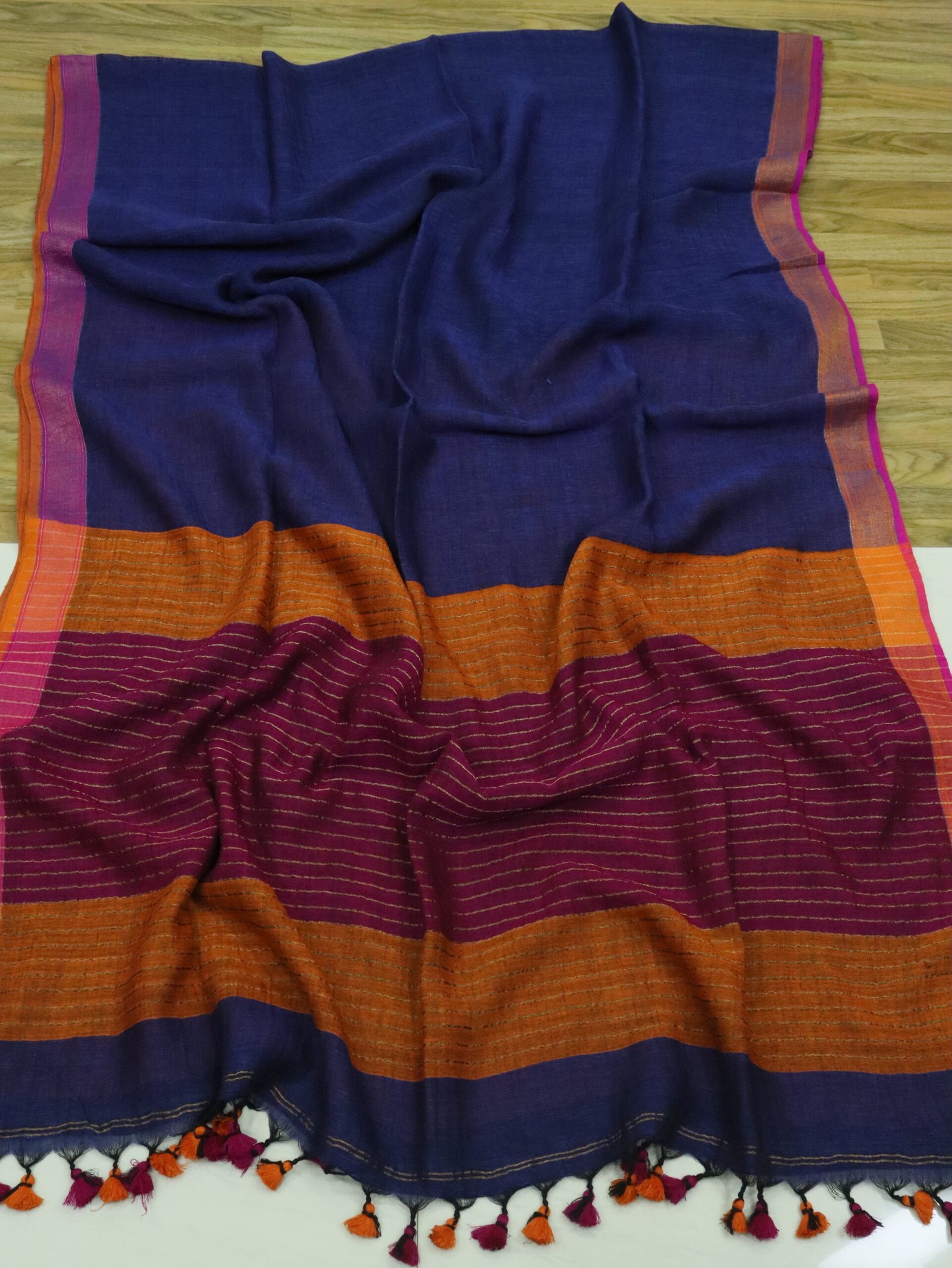 Blue Pure Linen Plain Saree - Image 9
