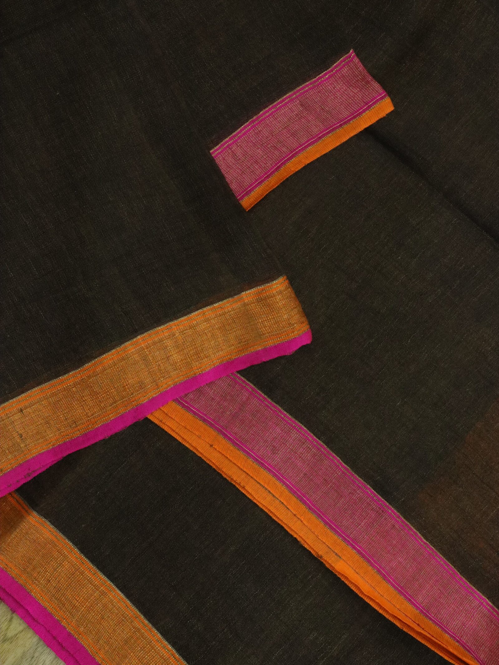 Chocolate Pure Linen Plain Saree - Image 7