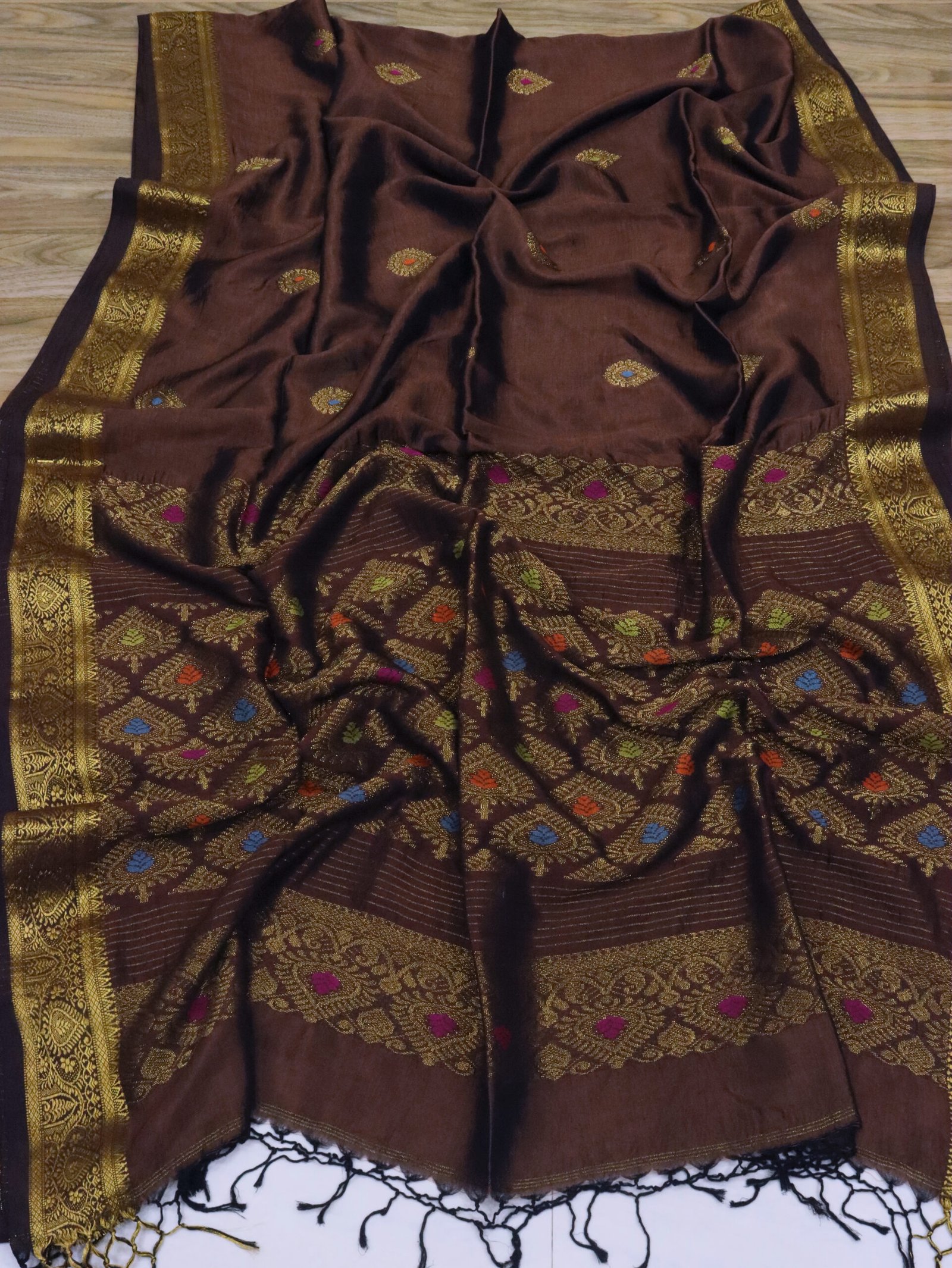 Brown Bengal Handloom Katan Silk Kanjivaram Saree - Image 9