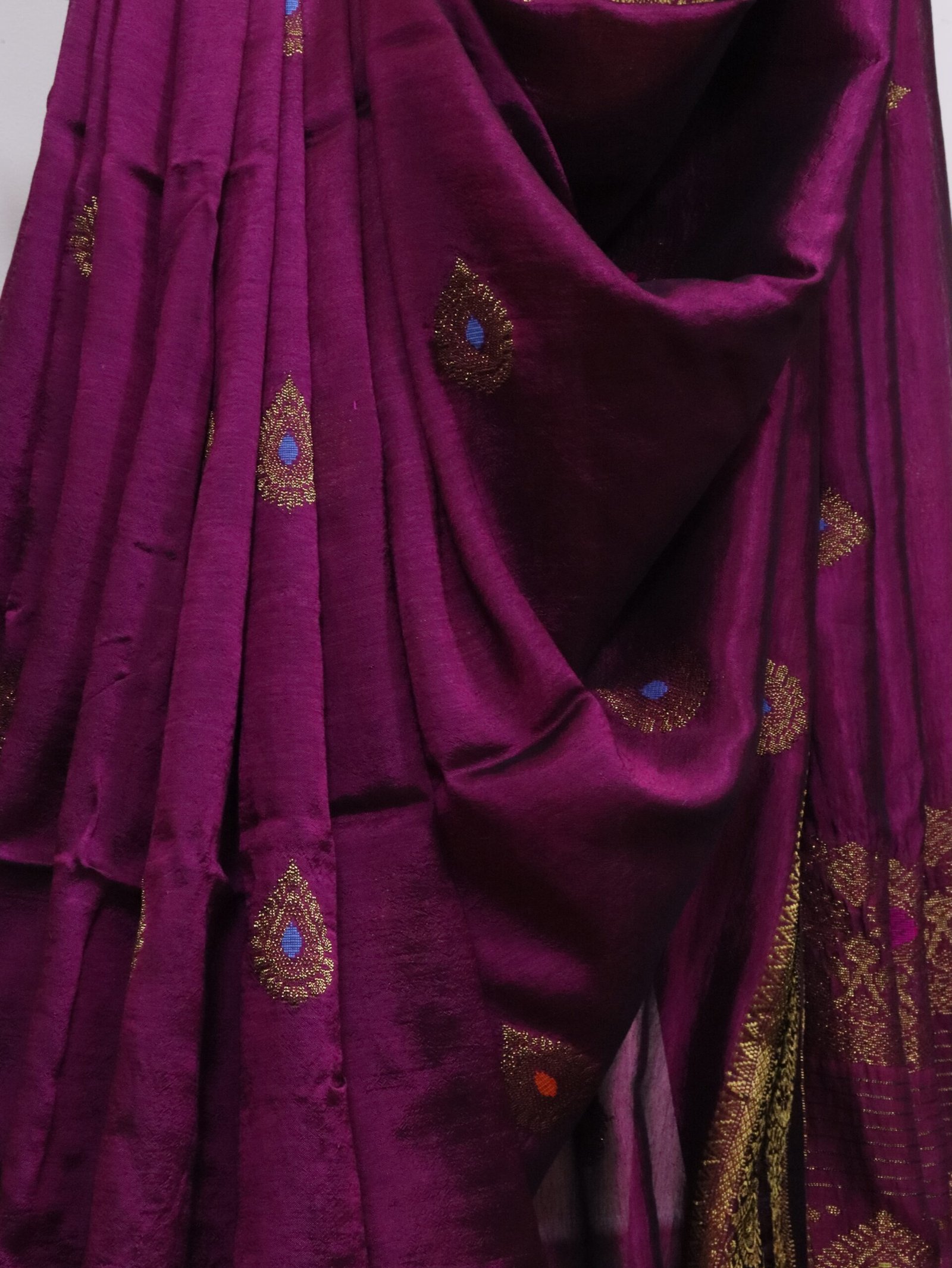 Beetroot Bengal Handloom Katan Silk Kanjivaram Saree - Image 2