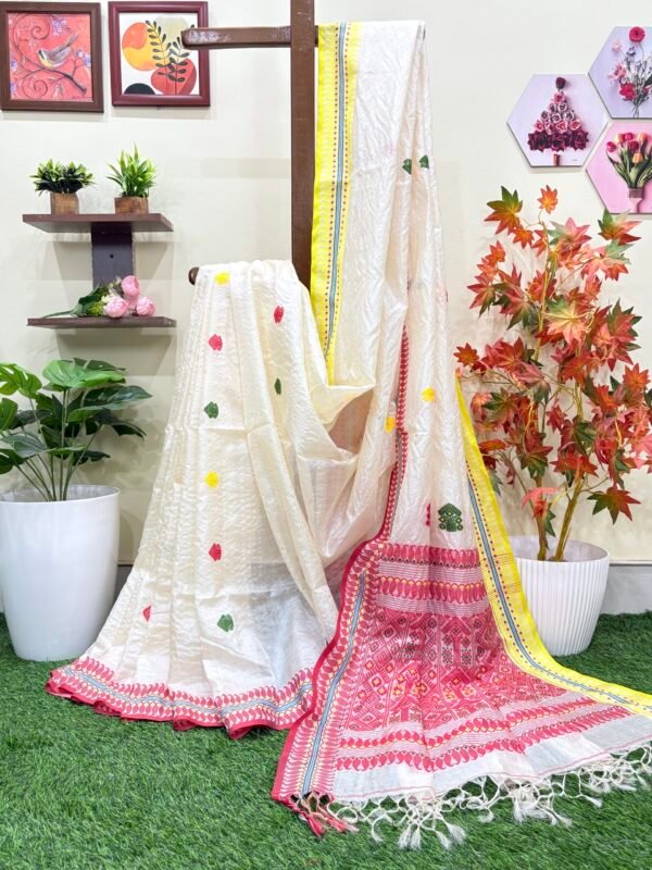 Off-White Pure Tussar Bengal Traditional Handloom Jamdani Saree