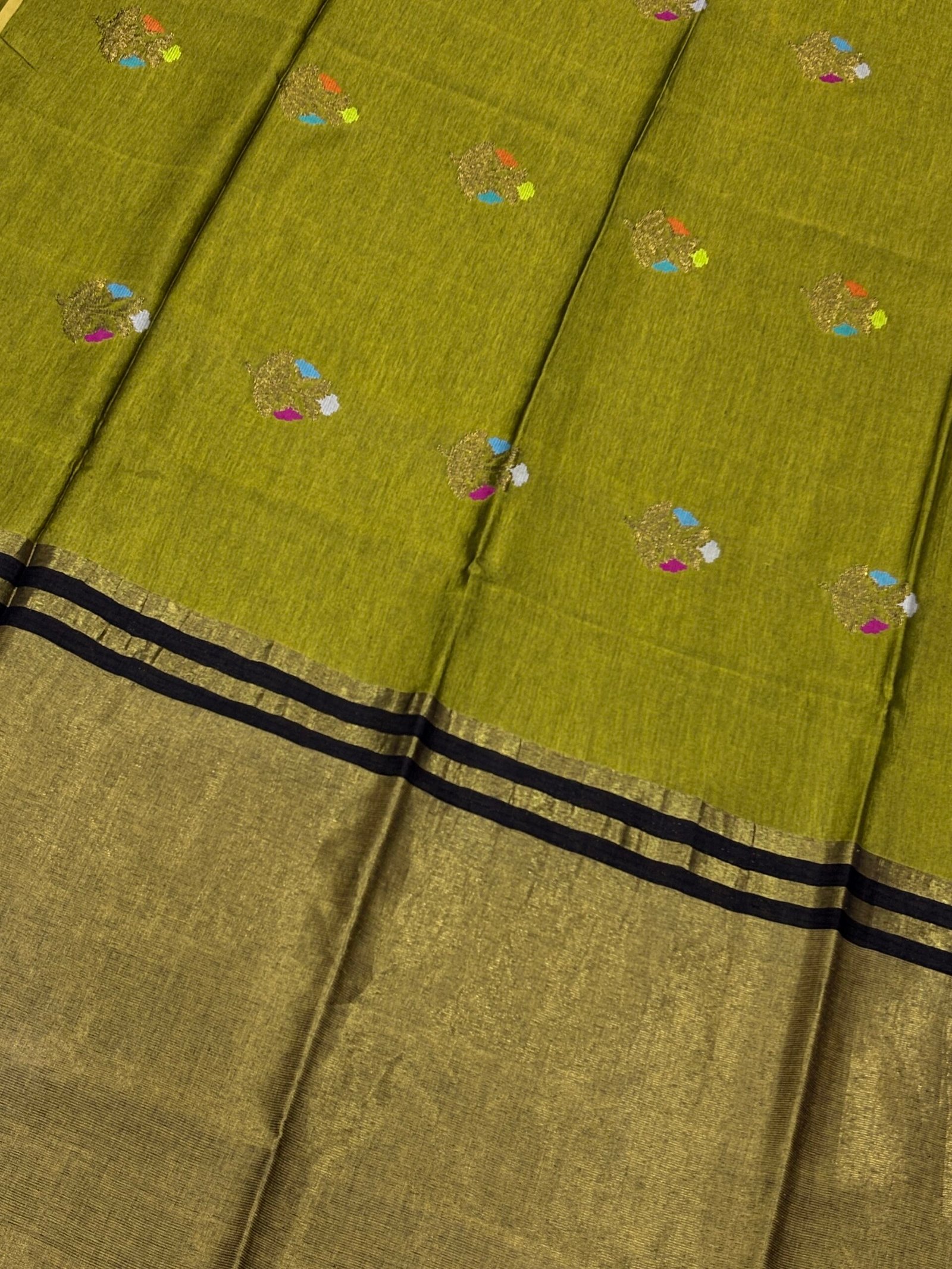Greenish Yellow Katan Silk Jamdani Saree with Blouse Piece - Image 5