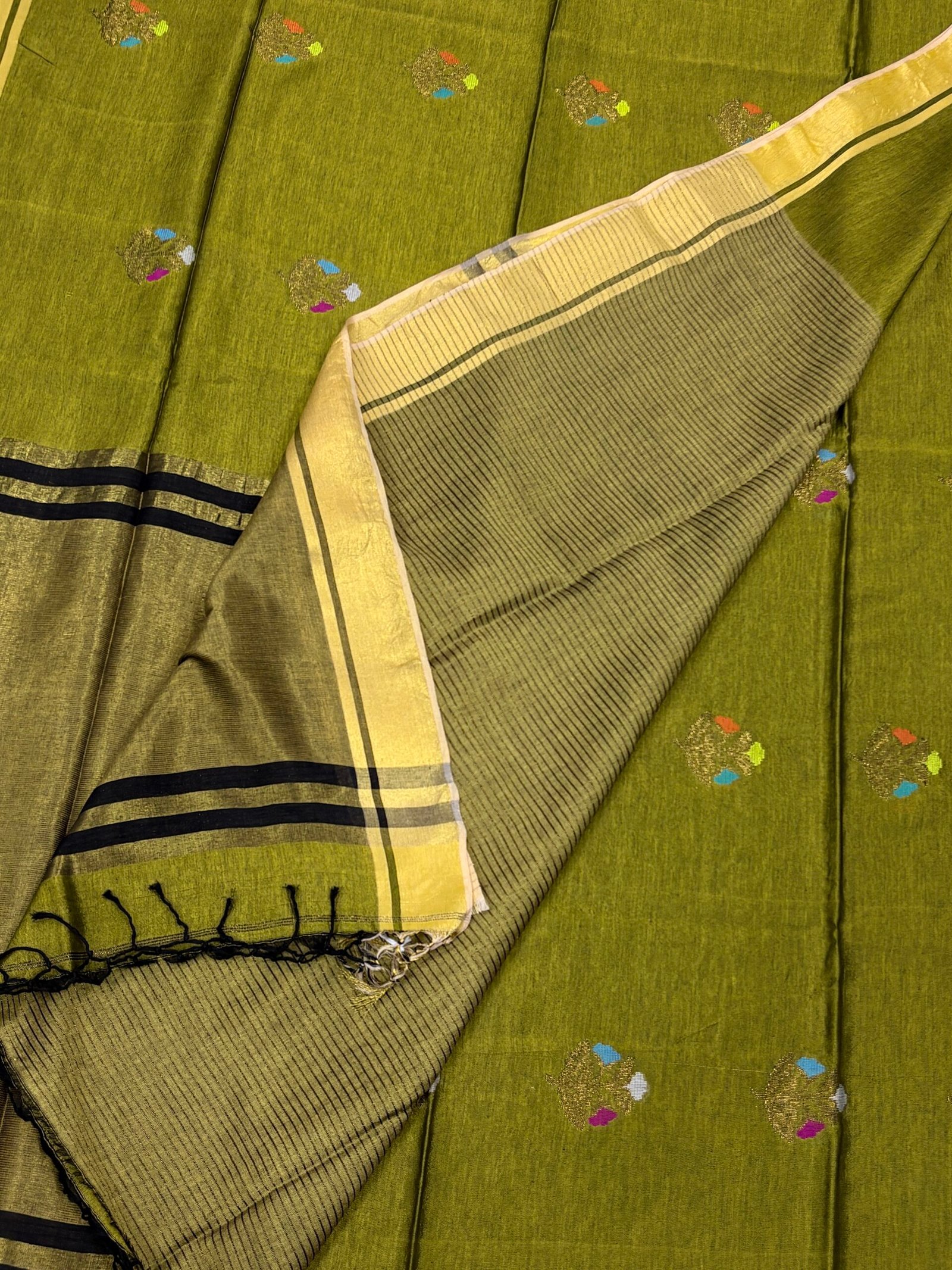 Greenish Yellow Katan Silk Jamdani Saree with Blouse Piece - Image 4