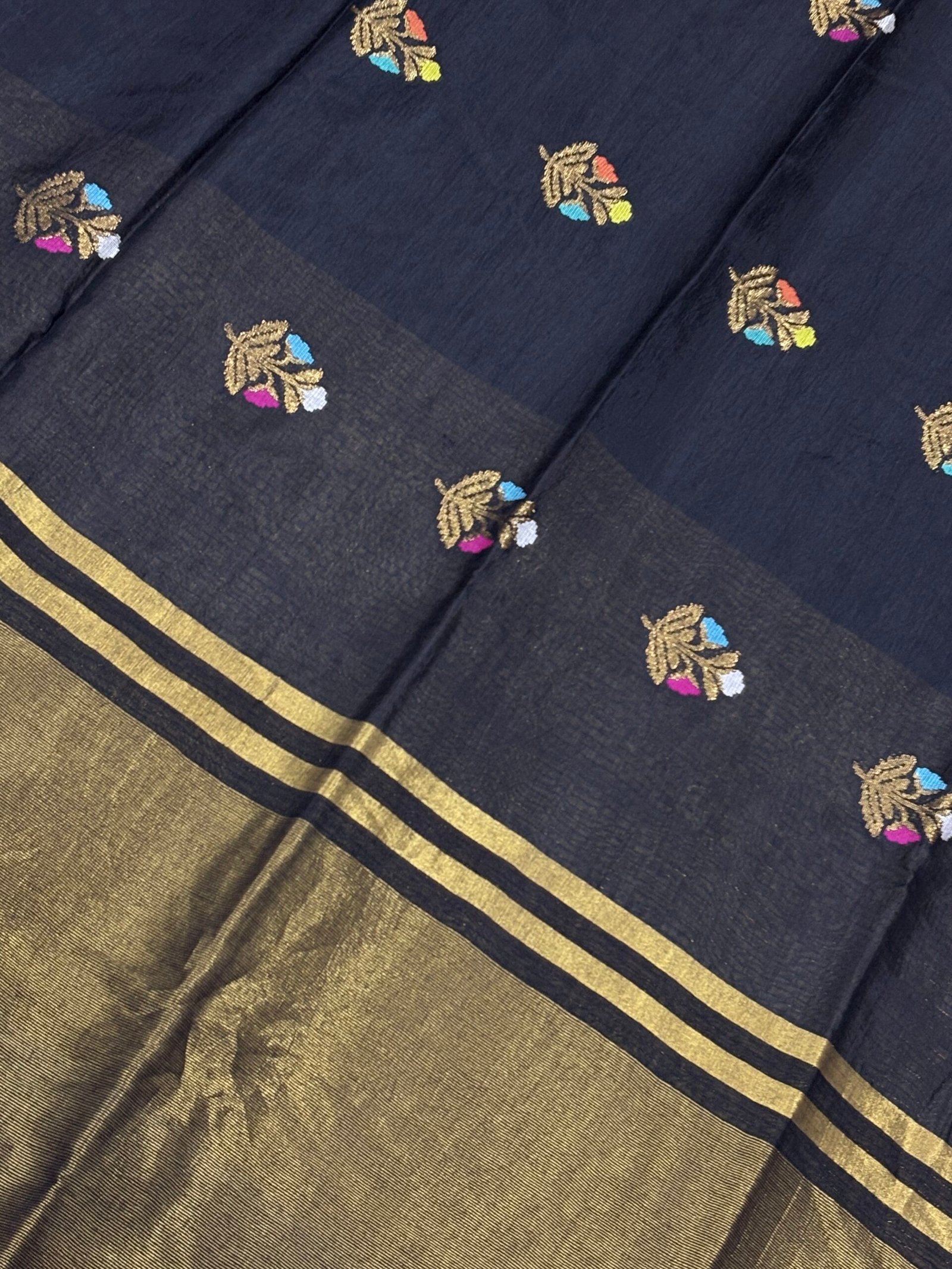 Black Katan Silk Jamdani Saree with Blouse Piece - Image 5