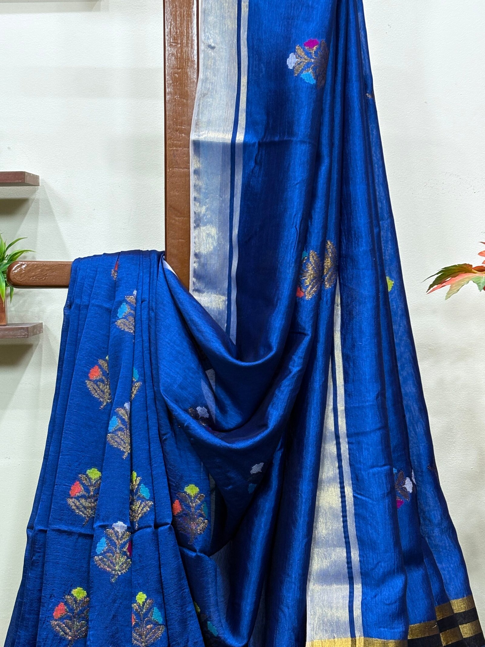 Blue Katan Silk Jamdani Saree with Blouse Piece - Image 3