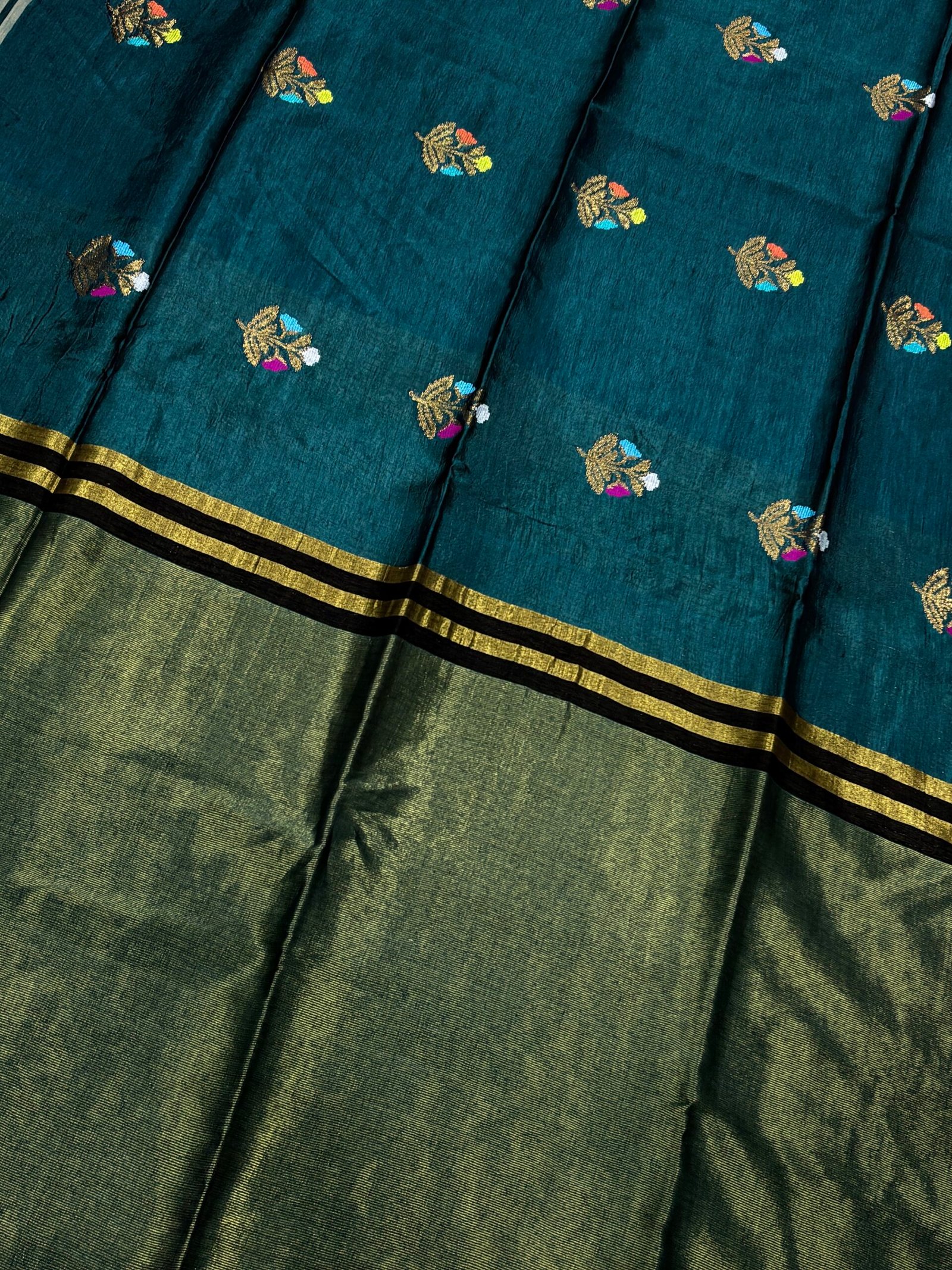 Rama Green Katan Silk Jamdani Saree with Blouse Piece - Image 4